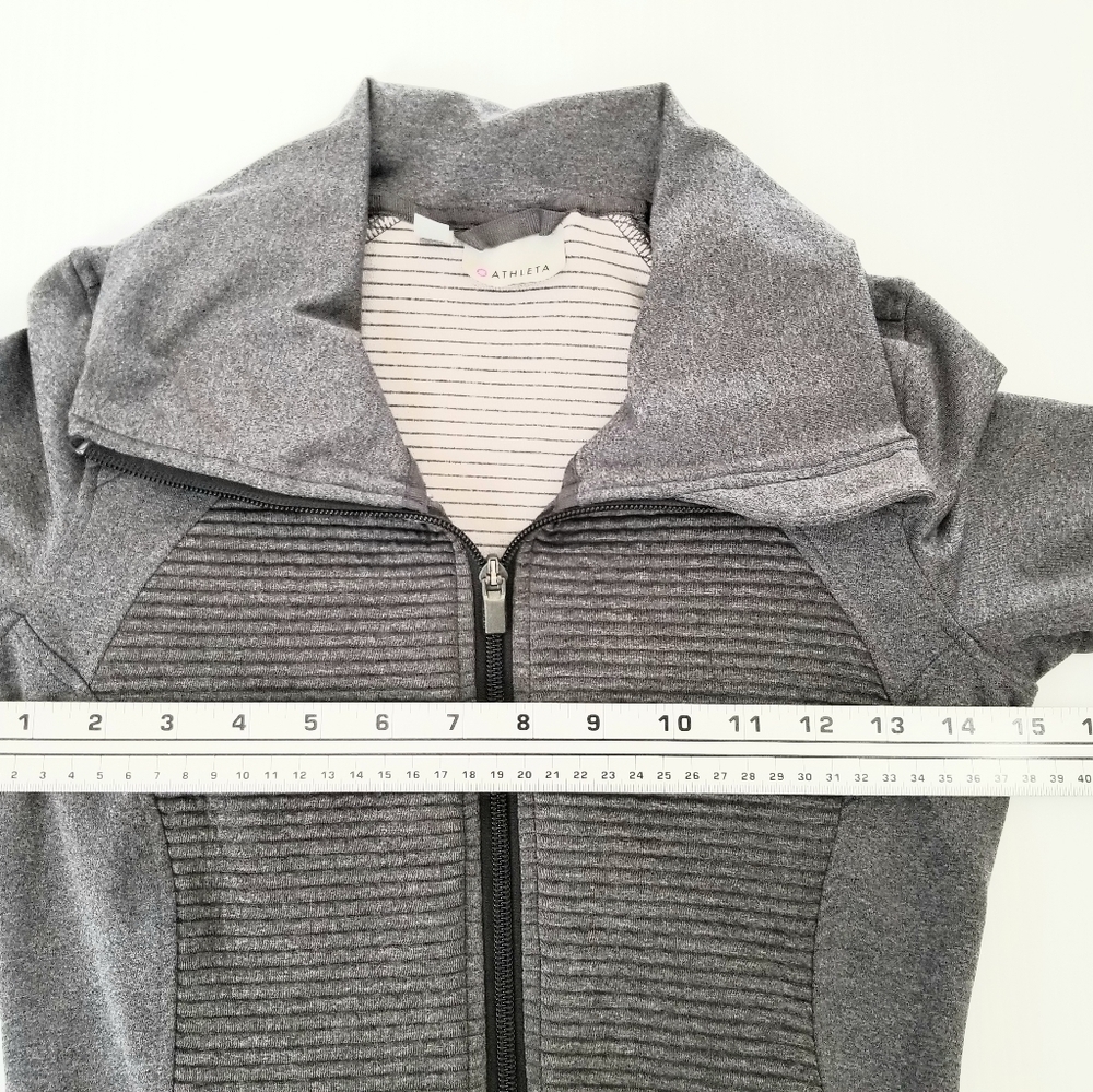 Athleta Women's Gray Stretcheable Jacket with Ruched Jacket, size 10 - Picture 5 of 9